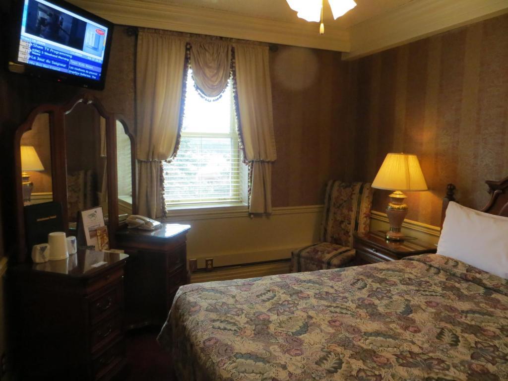Hotel Athabasca